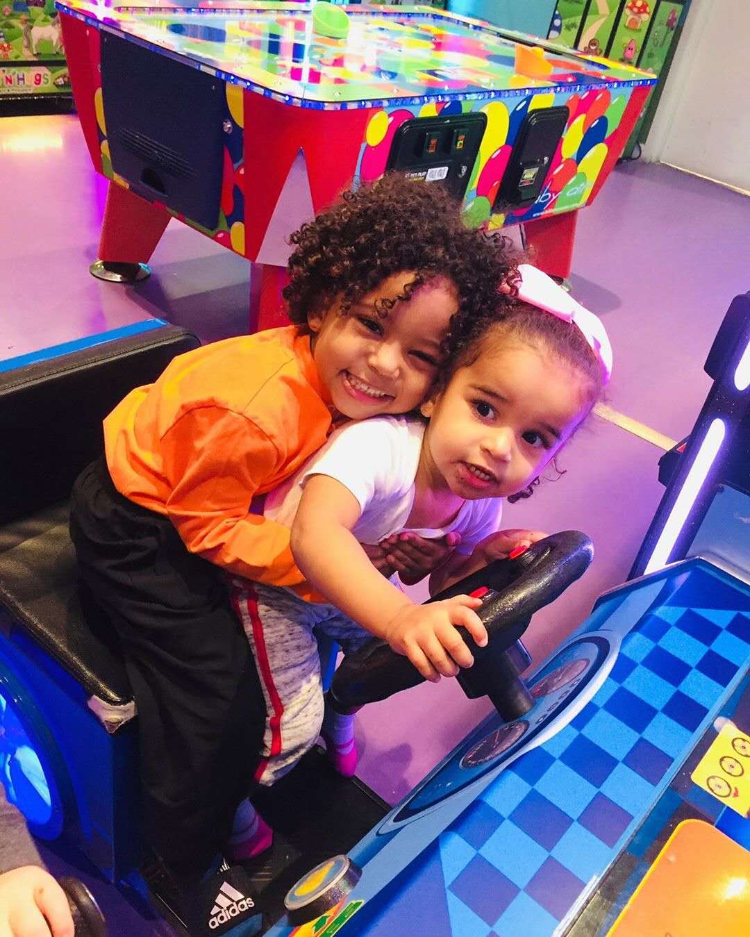 萌娃来咯~  盘点卡戴珊詹娜家的宝贝们