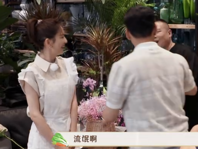 岳云鹏在佟丽娅面前演霸道总裁，王耀庆苦笑：