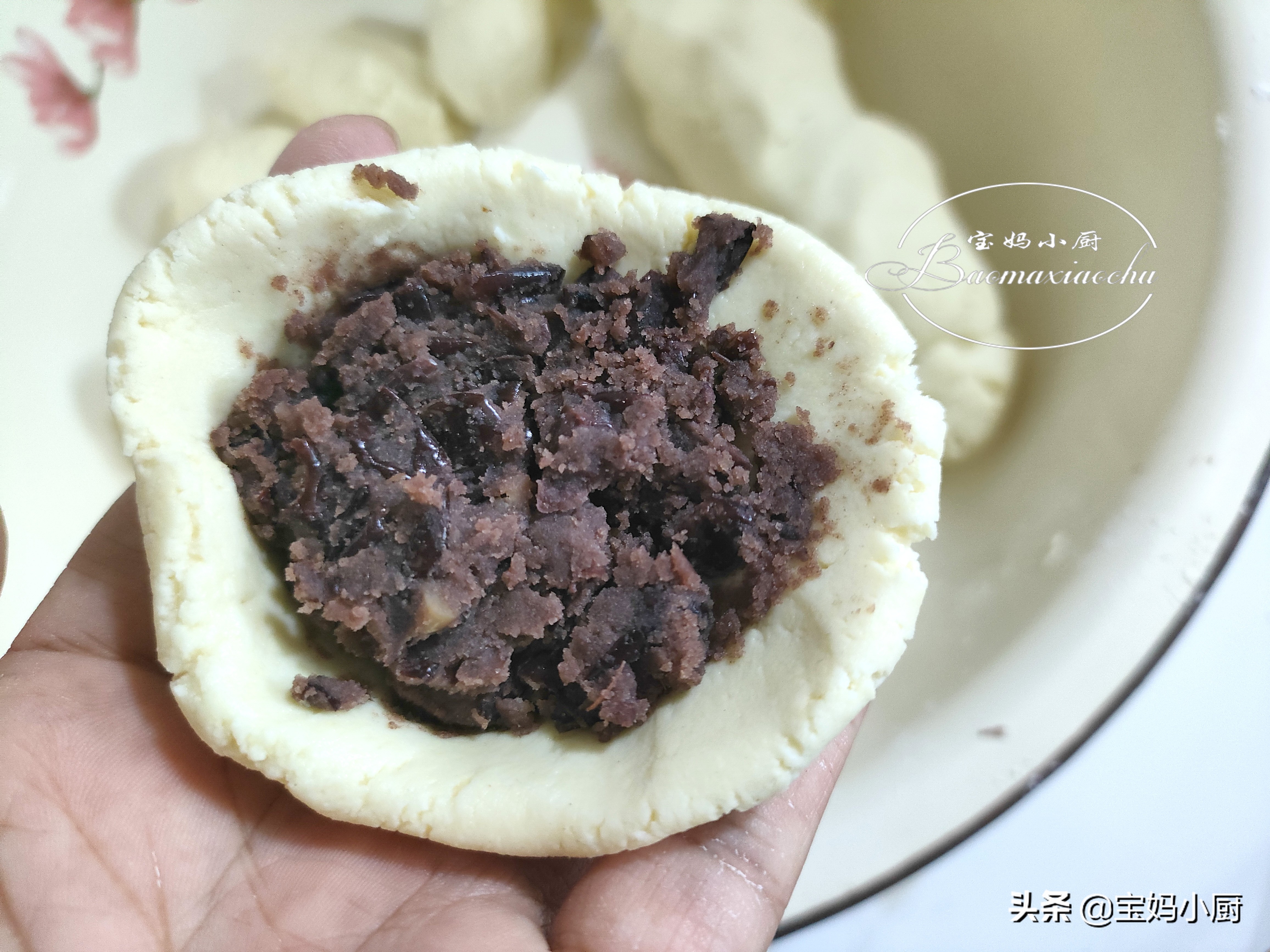 玉米面和它一起烙饼，软软糯糯的还好吃，做法简单，营养补得足足