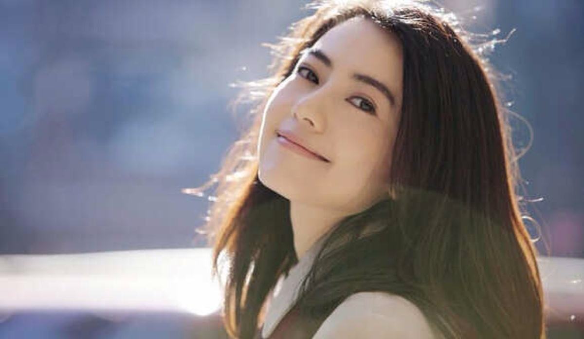 结婚前的高圆圆大胆追爱，感情生活过于丰富，