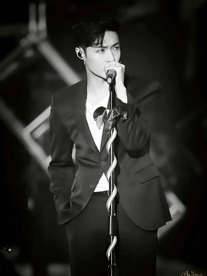 Zhang Yi promotes yellow Lei Huang Bo to establish partnership company, the meaning having a place since the name, wang Xun is envied unceasingly