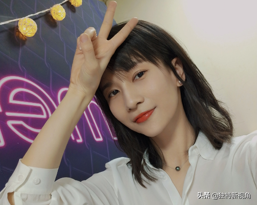 孩子不随母姓就被嘲？papi酱置顶一条微博，这个回应很绝妙