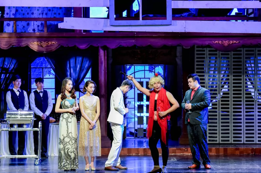 开心麻花《李茶的姑妈》相约重庆 这锅咱不背了