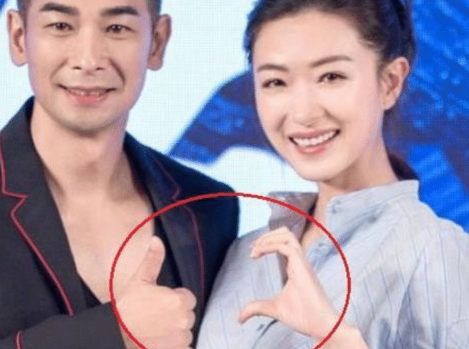 看到5张“极其尴尬”的明星合影，大家是否都有点憋不住了？