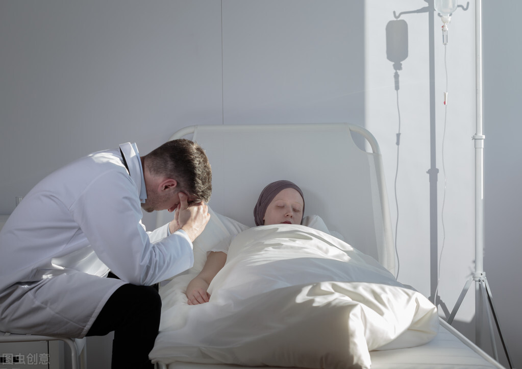 癌症有一半都是治死的，不治疗反而更好？肿瘤专家有话要说