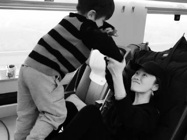 有種“基因”叫嗯哼大王，繼承父母優點，正臉堪稱最帥星二代