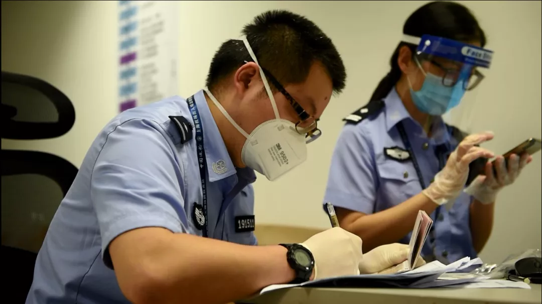 重庆|腼腆、呆萌的“理工男”是如何守护国门的