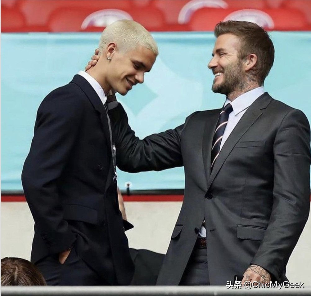 贝克汉姆与两儿子同款发型比帅，老贝还是永远的神