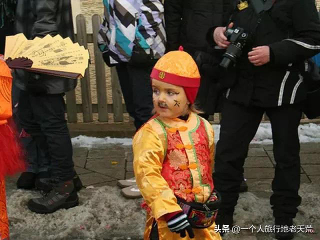 欧洲有个神奇小镇，官方语言是中文却没有1个华人，春节堪比中国