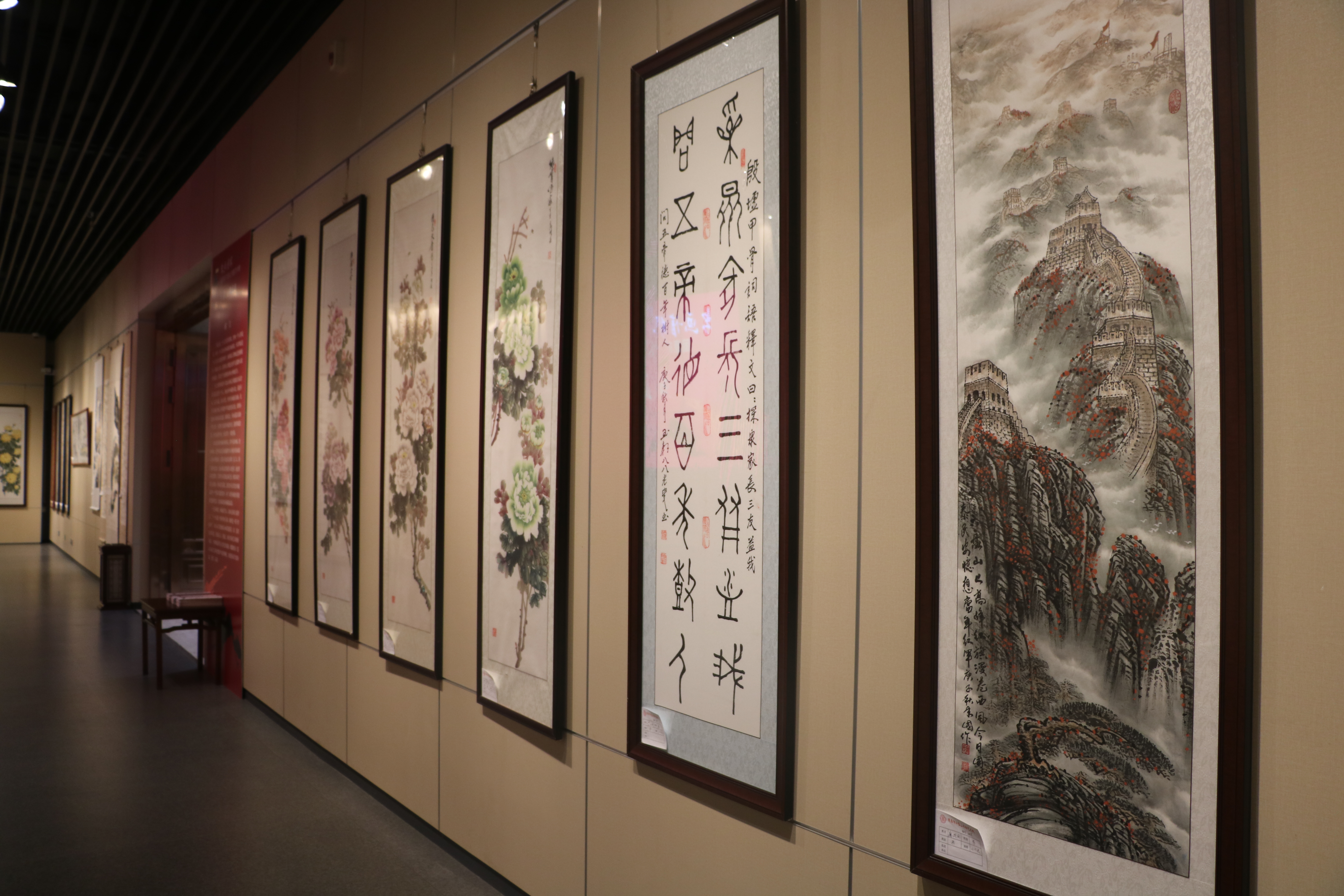 固原市六盘山书画艺术院马正君收藏展在固原市博物馆举行开展仪式