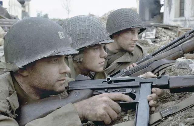 美军头盔上罩了一层渔网，有啥作用？小小细节拯救成千上万生命