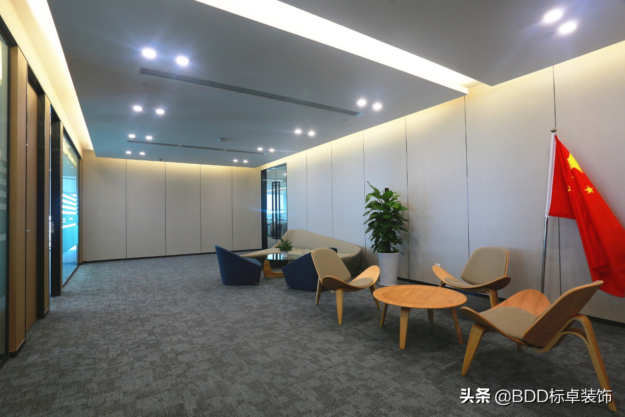 品鉴成都办公室装修｜平易简明·西藏西雅易明医药