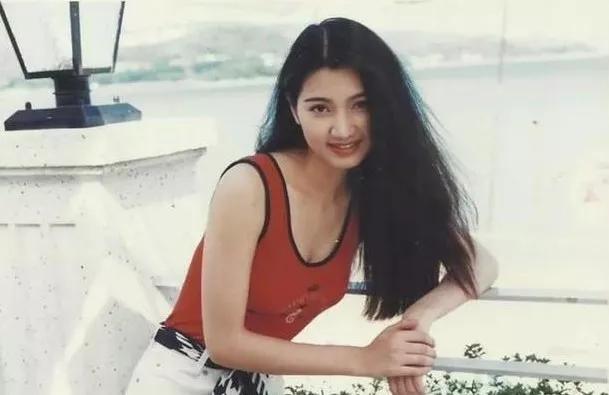 大美人洪欣的4段情史，一段比一段闹得动静大