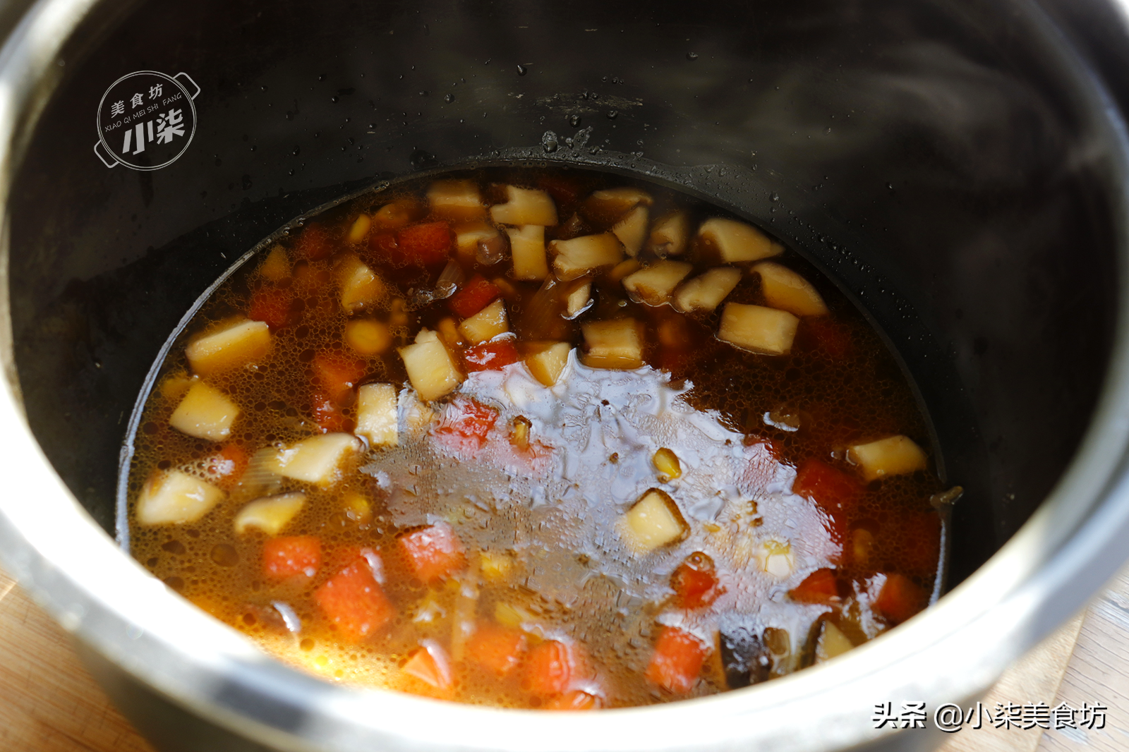 大米別直接蒸了，打3個雞蛋，老保姆拿手絕活，過年就要這樣吃