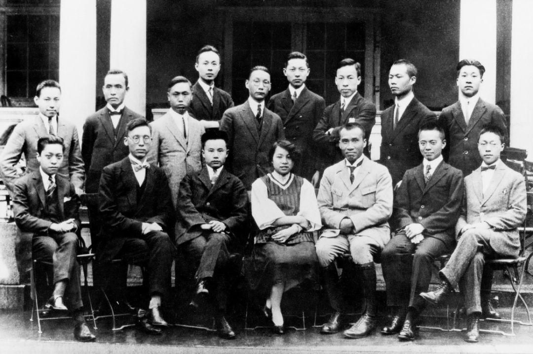女叛徒為50000美金出賣同誌，周恩來下令鋤奸，結局如何