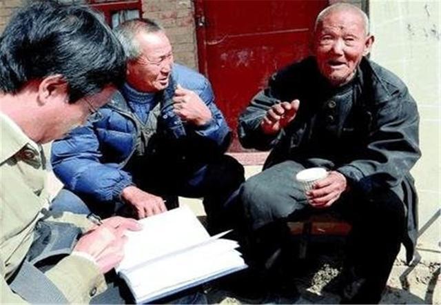 河南9旬老人去世，子女在遗物中翻出一