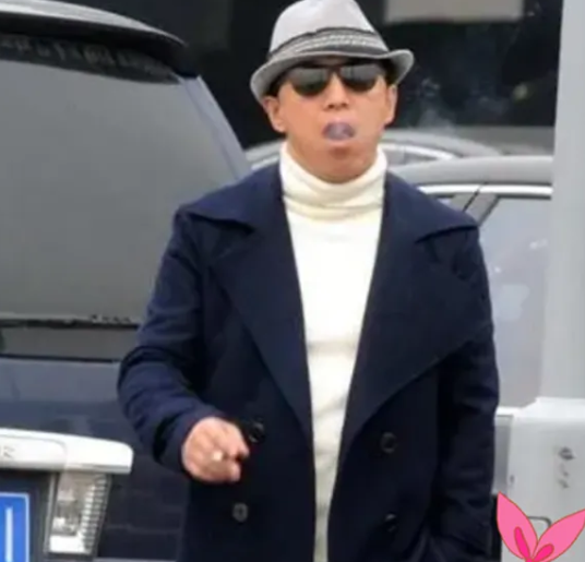 那些对香烟情有独钟的明星，权志龙抽烟国际范