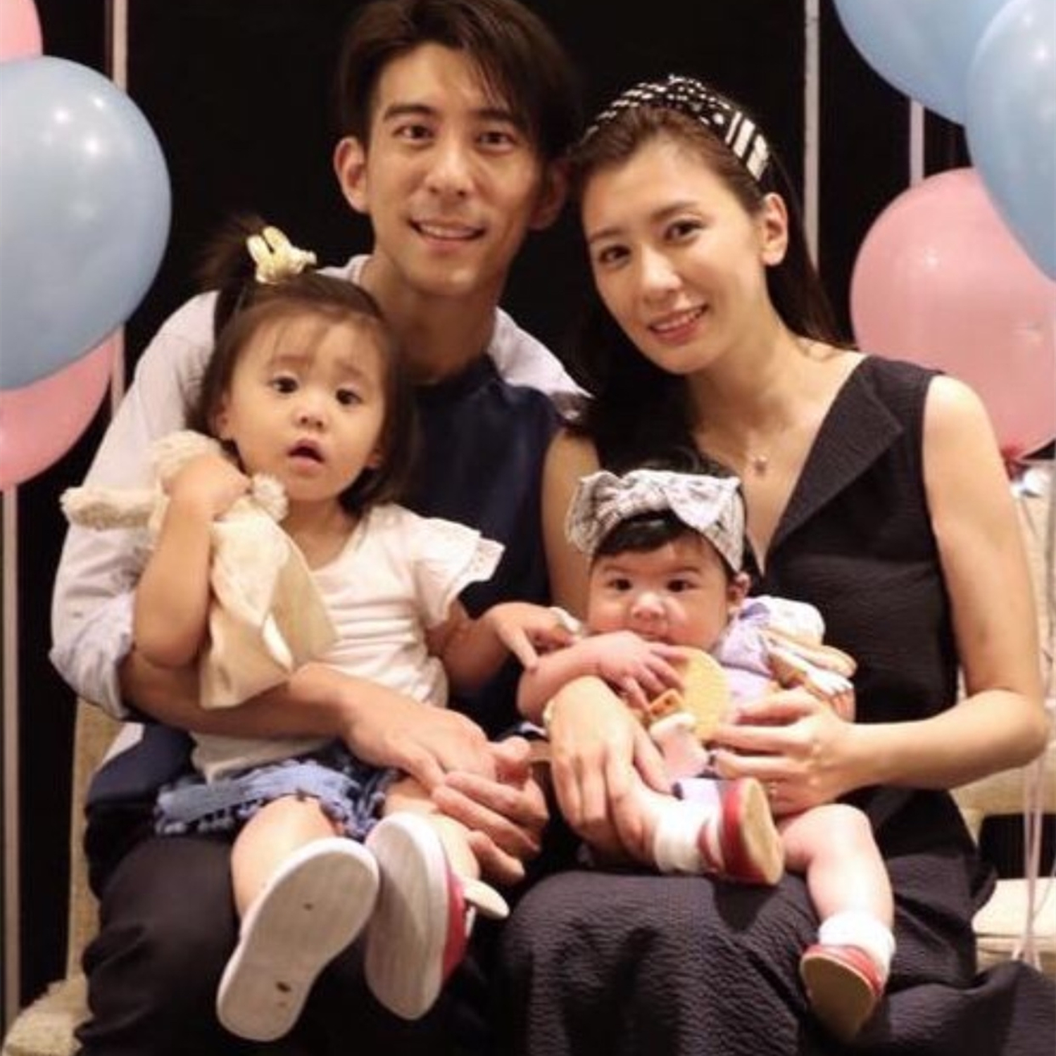 賈靜雯一家眼睛大，陸毅一家腿長，沙溢一家最接地氣，深受喜愛