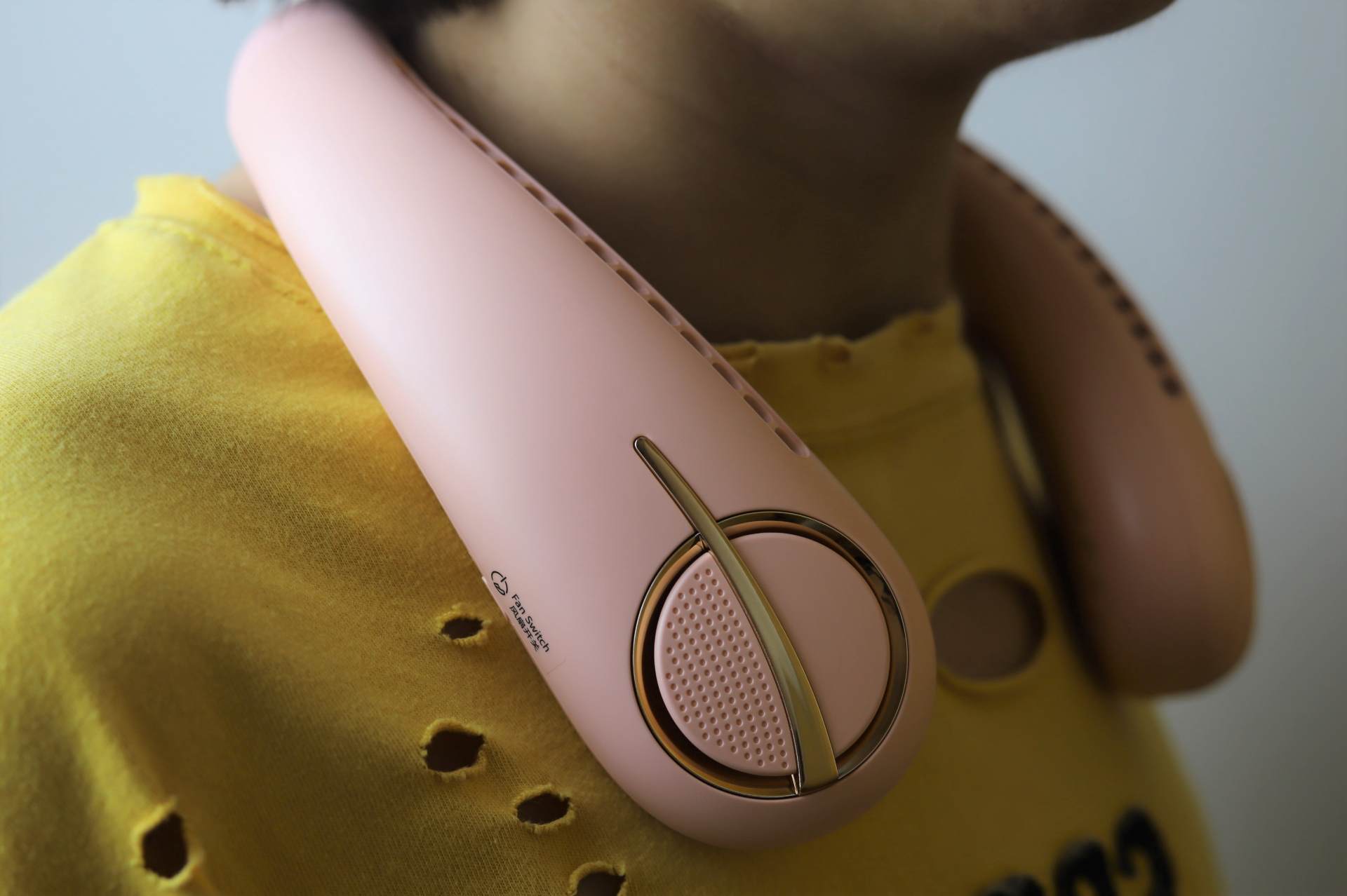 Benks F21负离子挂脖风扇轻体验：解放双手，劳动时的清凉神器