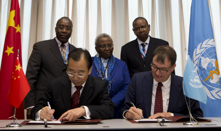 联合国大会百国支持中国，移交13项特权给中国，美方反对无效