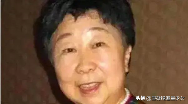 66歲馮鞏豪宅內(nèi)景曝光，又出洋相：離開春晚2年，他窮成這樣？