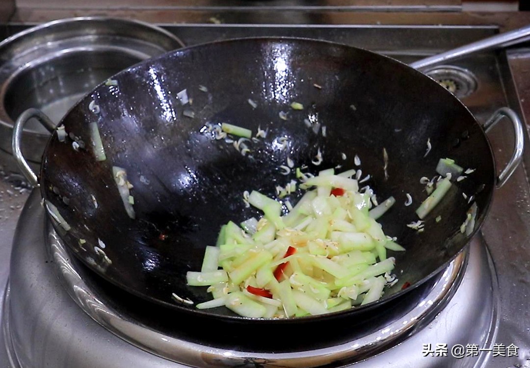 图片[7]-【虾米炒冬瓜】做法步骤图 鲜香入味 做一盘不够吃-起舞食谱网