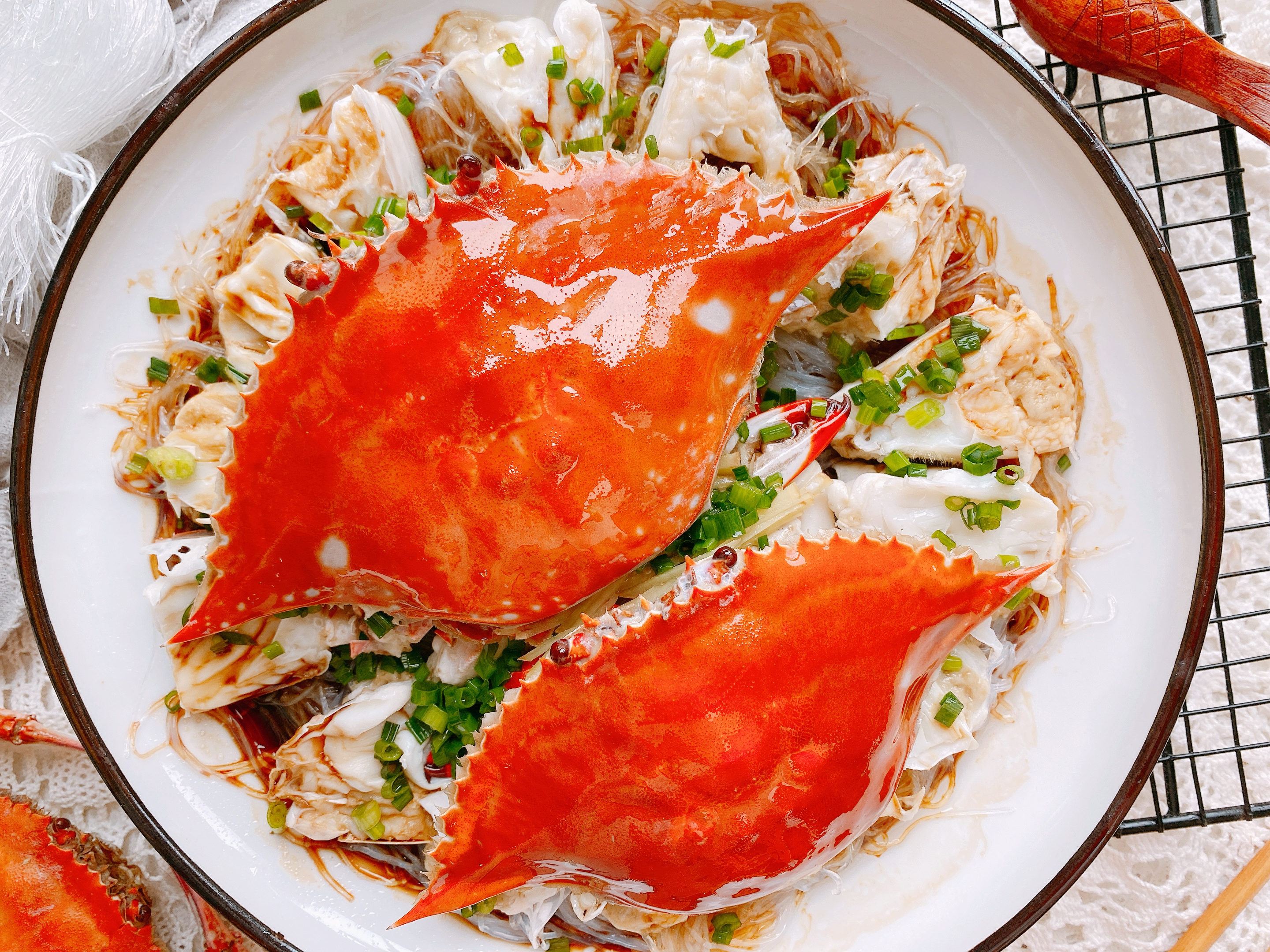 江浙沪时令菜“葱油梭子蟹”，掌握2点，肉质细嫩，鲜得掉眉毛