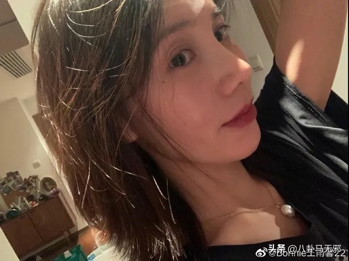 求锤得锤？黄景瑜前女友深夜自杀，男方粉丝却称她不安好心