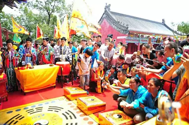 所有游客免门票！免费送风铃！农历三月三天蒙山开山节邀您听春音、赏花海、祈好运！