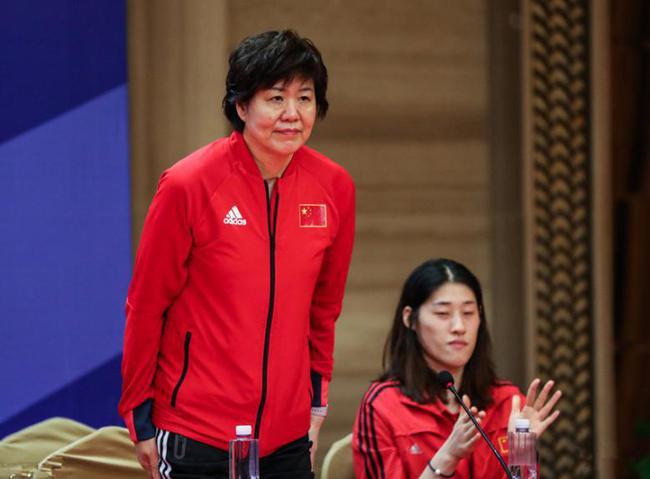 郎平最佳接班人出炉！比安家杰稳，有20年执教经验，是郎平老友