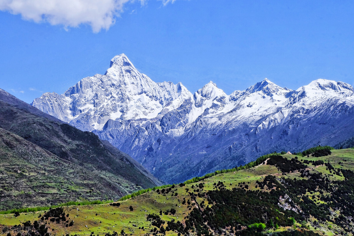 一生必去的10座低调名山，风景不输三山五岳，比佛、道教名山都美