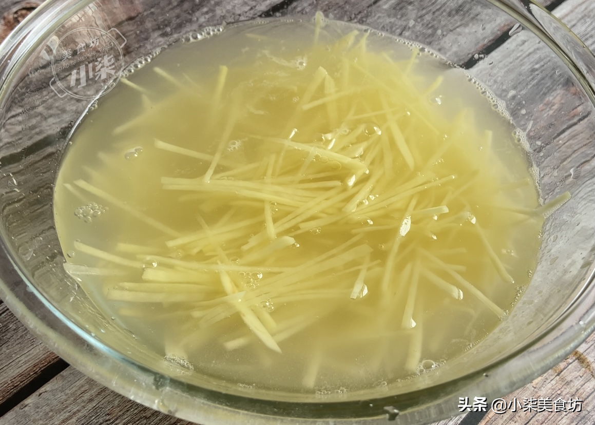 家里有土豆就能学会的菜，5分钟就上桌，简单省事，孩子超爱吃