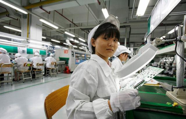 富士康布局半导体，已用上国产光刻机？没想到郭台铭速度如此之快