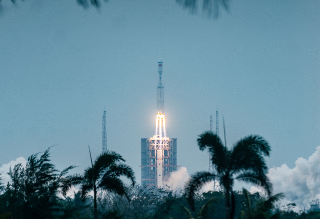 嫦五“挖土”归来后，美酸的不行，拜登团队向