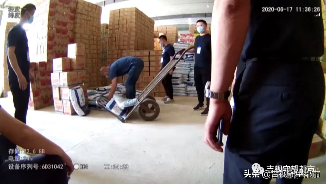 看了这个，嘴里的菜突然不咸了...