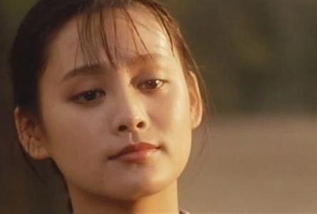 曾经阳光灿烂，如今乘风破浪，年近50的宁静，始终没成为一线女星