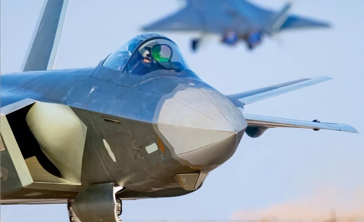 歼20、运20、直20，已全都服役，三个20分别有多少