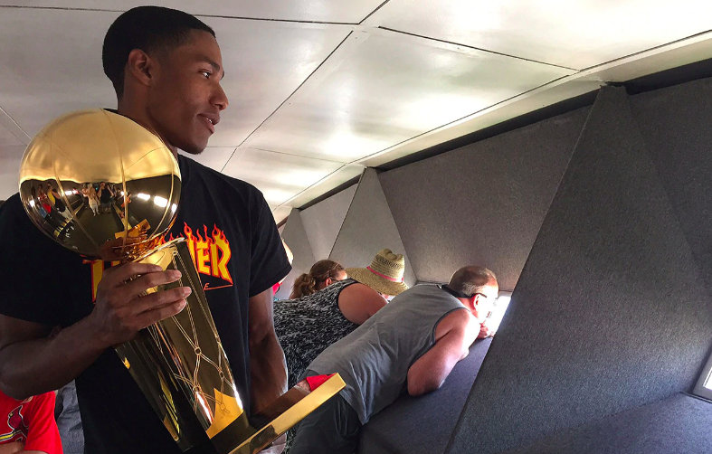 他終於敗了！暴龍搶七實力，McCaw無緣四連冠，系列賽13勝0負定律被破！-黑特籃球-NBA新聞影音圖片分享社區