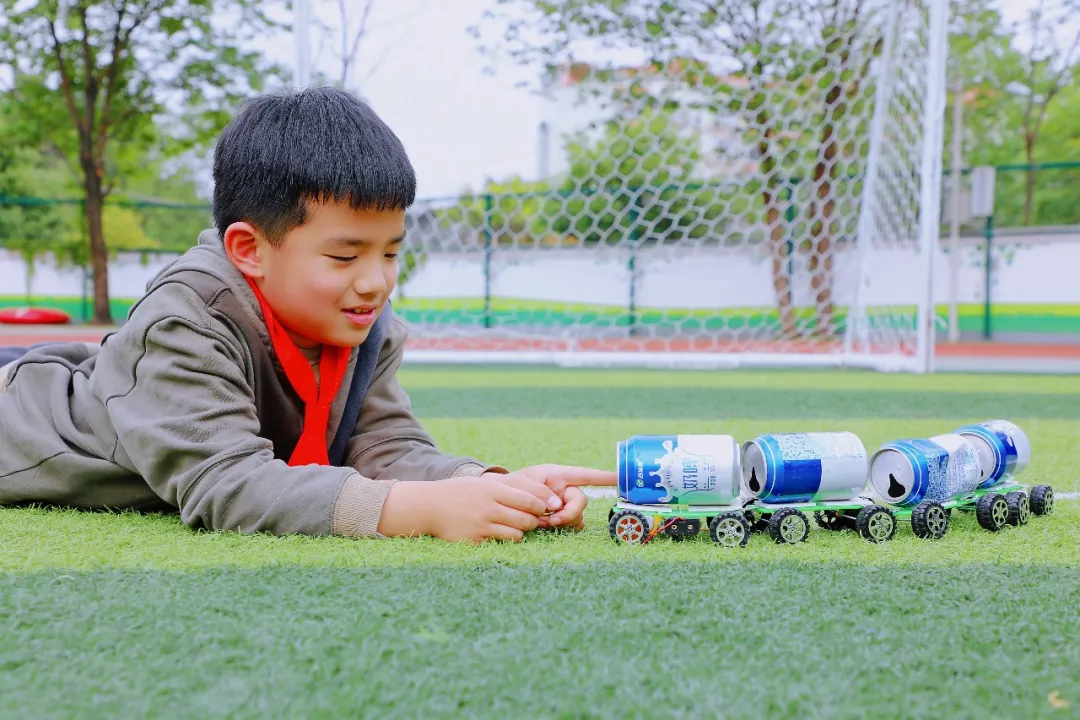 玩转科技节，开广好奇心——天府新区华中附小首届科创节活动