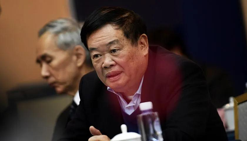 曹德旺：员工都很崇拜我，只有一个人例外