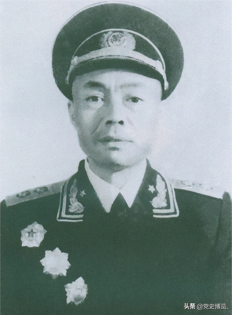 林彪在东北解放战争中倾听部属谈兵