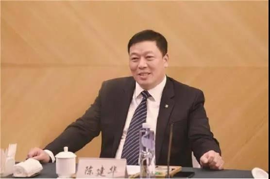 泥瓦匠出身的穷小子，公司市值快赶上华为，超越刘强东成江苏首富