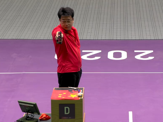 时隔13年再夺金，庞伟成人生赢家！妻子也是奥运冠军，中国第一对