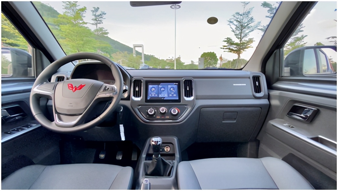 工作生活两不误，巨大货厢比SUV更实用，五菱征途创业利器