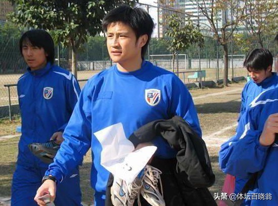 他号称中国卡洛斯，18年前转会费达1300万，31岁匆