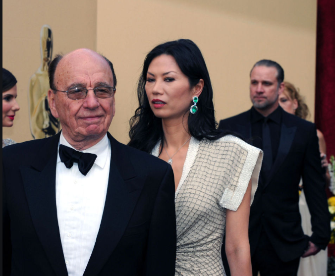 我要把邓文迪拉下神坛！叫嚷着让她出书的姐们儿，给我全部闭嘴