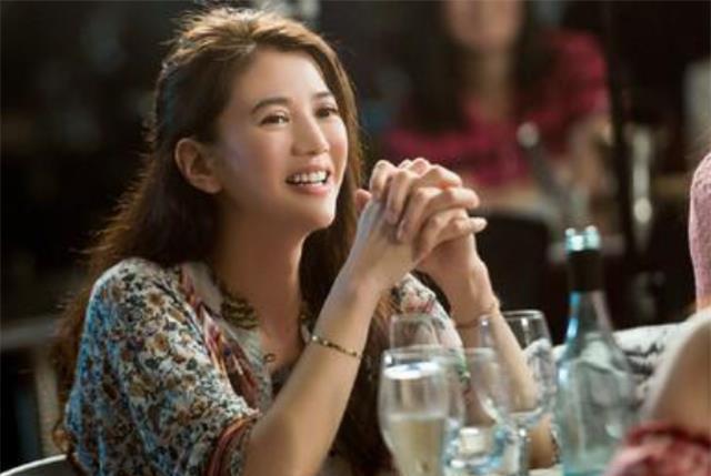 有種“差別”叫月子洗頭，謝娜42天不洗，袁詠儀天天洗，差距太大