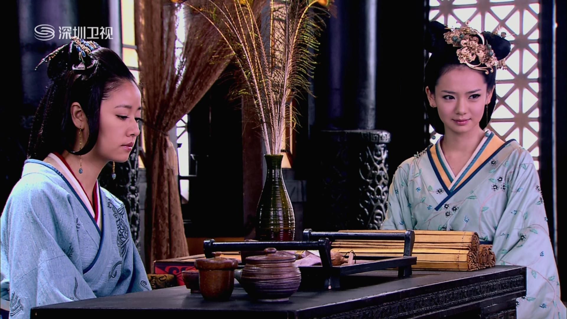 单亲家庭长大，出道14年，爱情事业双丰收｜戚薇