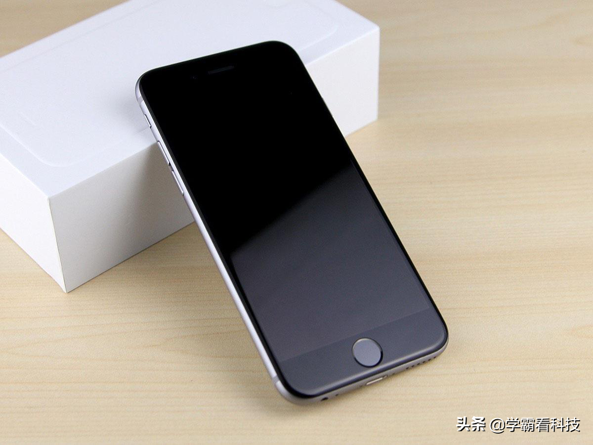 一代神机iPhone6，大修改后的經典，你觉得如何呢？