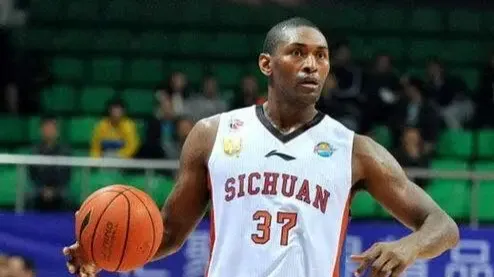 答球迷：为何当年NBA巨星阿泰斯特仅打了15场CBA就被四川队裁掉？